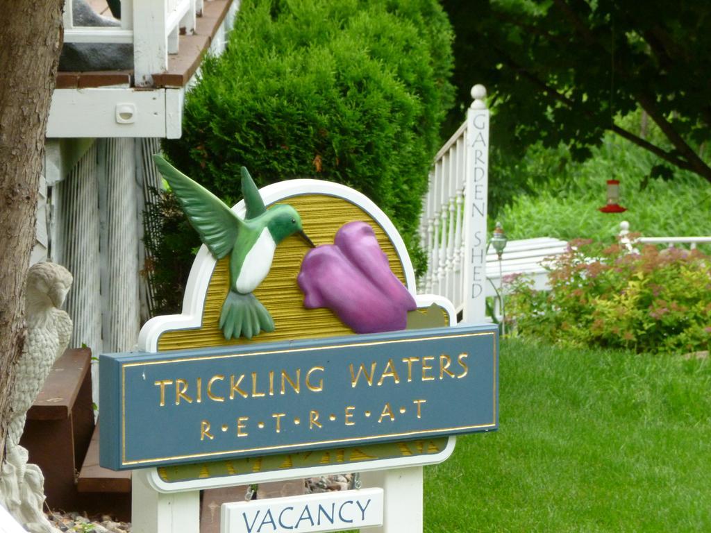 Trickling Waters Retreat Villa Marquette Exterior photo
